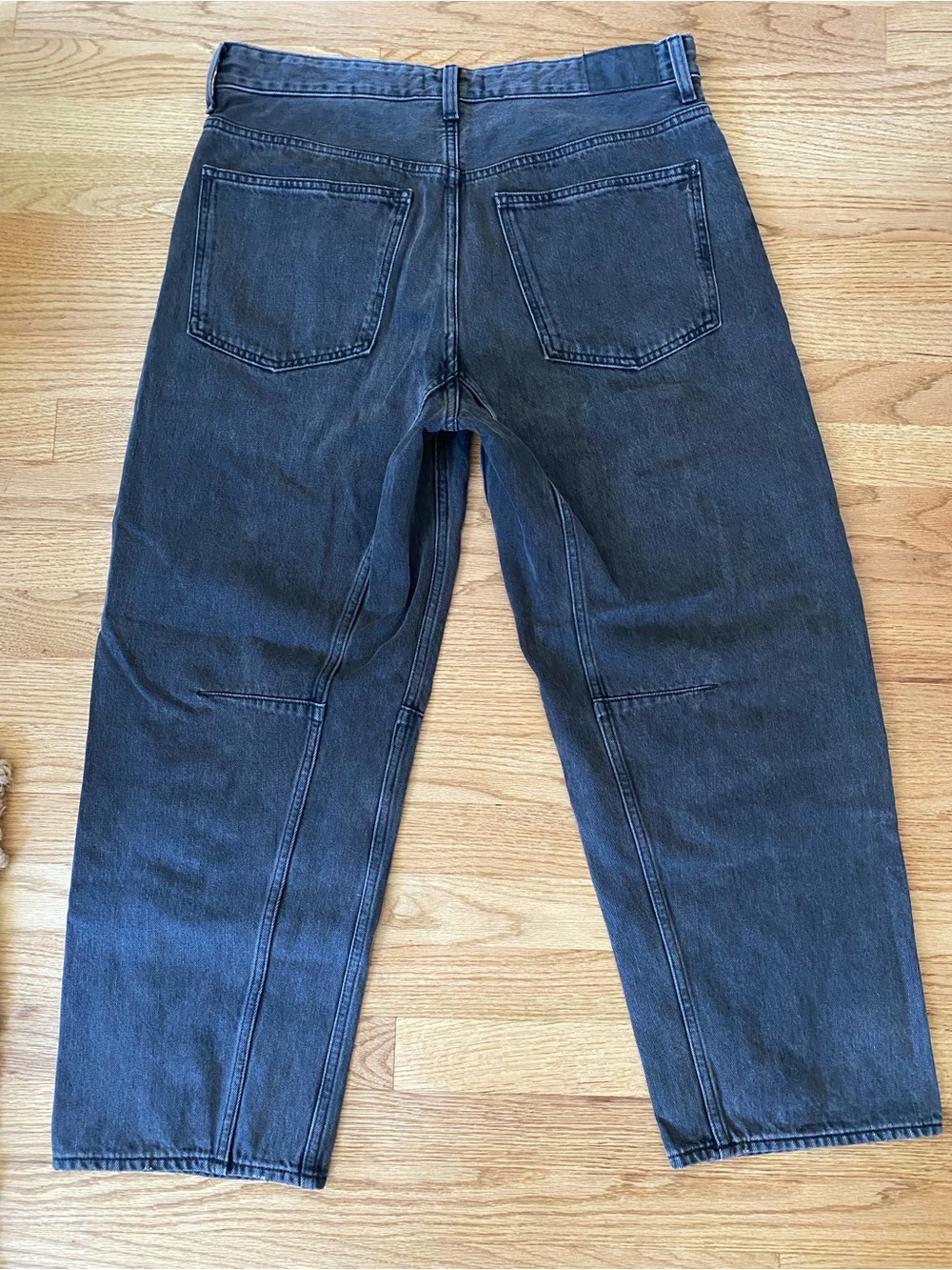 Madewell: Women’s- The Darted Barrel-Leg Jean - Picture 2 of 6